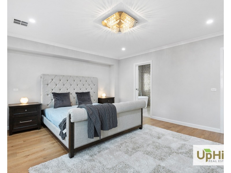 37 Blackhazel Crescent, Clyde North VIC 3978