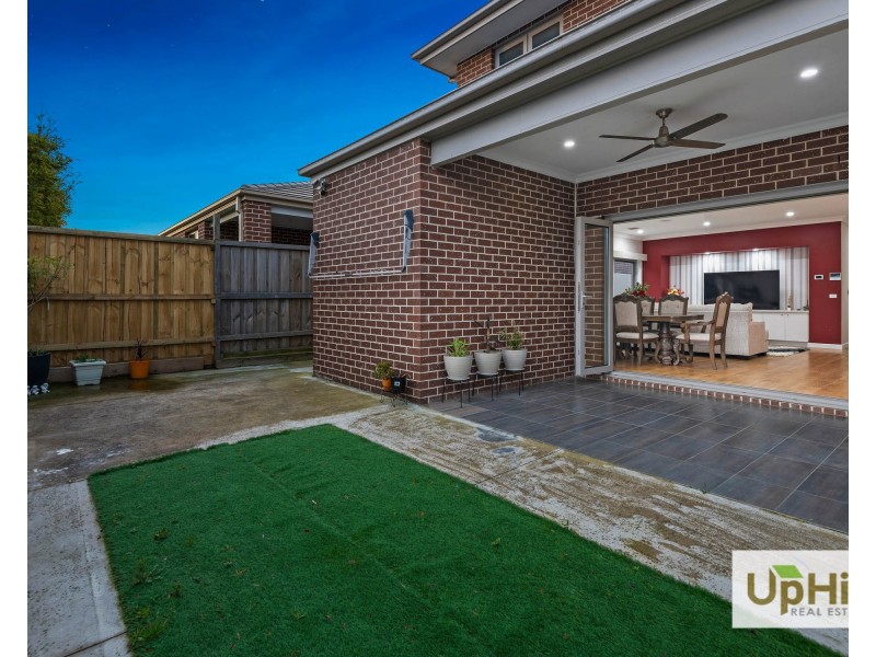 37 Blackhazel Crescent, Clyde North VIC 3978