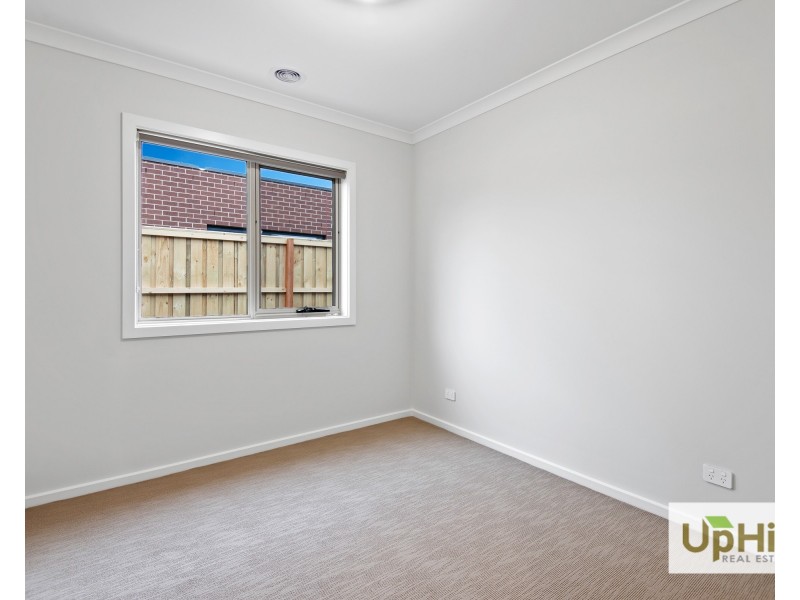 5 Winnows Street, Officer VIC 3809