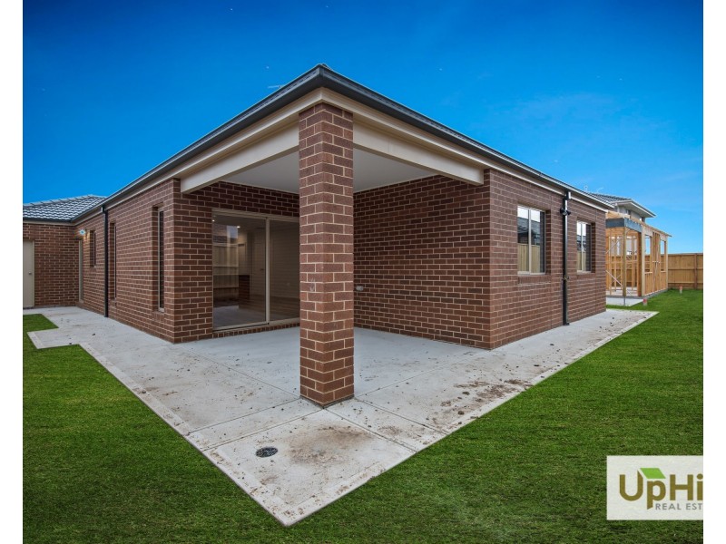 5 Winnows Street, Officer VIC 3809