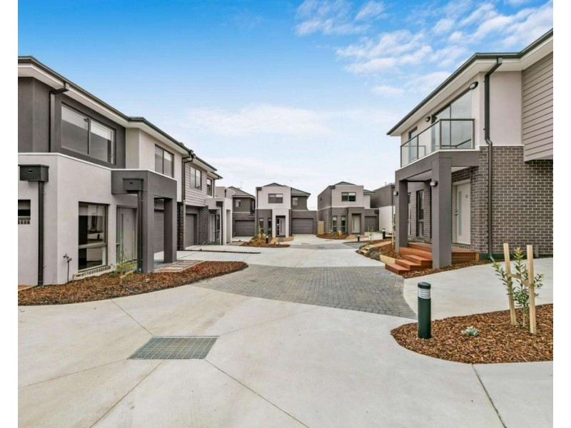 5/16 Sylvanwood Crescent, Narre Warren VIC 3805