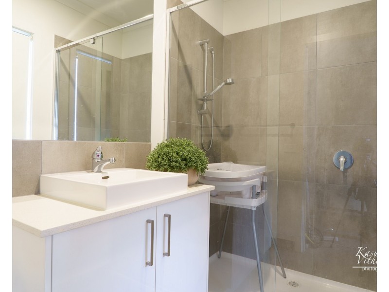 5/16 Sylvanwood Crescent, Narre Warren VIC 3805