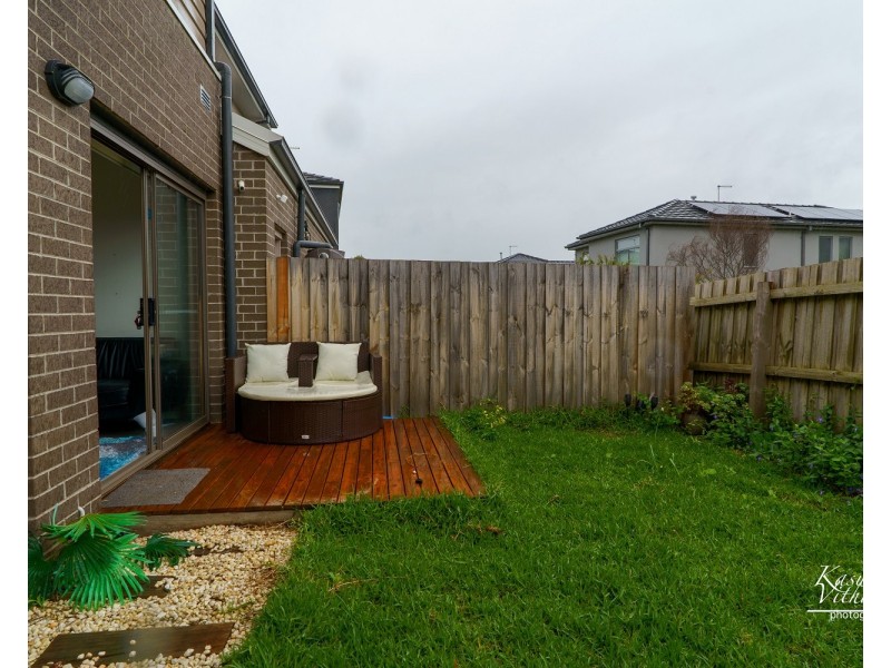 5/16 Sylvanwood Crescent, Narre Warren VIC 3805