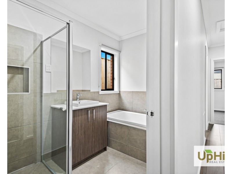 1 Tassell Ct, Officer VIC 3809