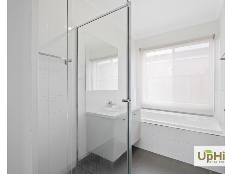 4 Mindful Circuit, Clyde VIC 3978