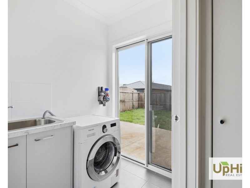 4 Mindful Circuit, Clyde VIC 3978