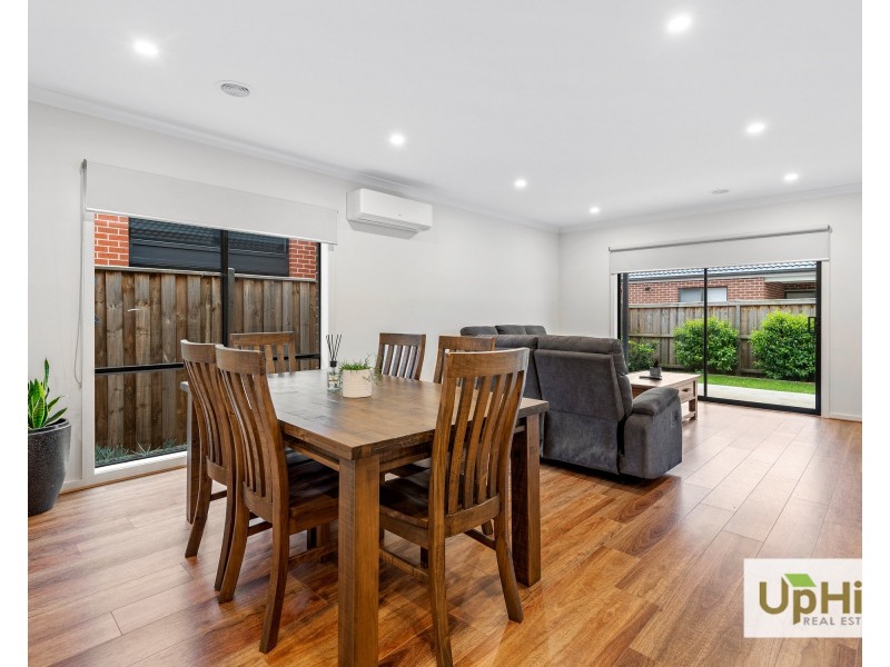 20 Stonemason Road, Clyde North VIC 3978