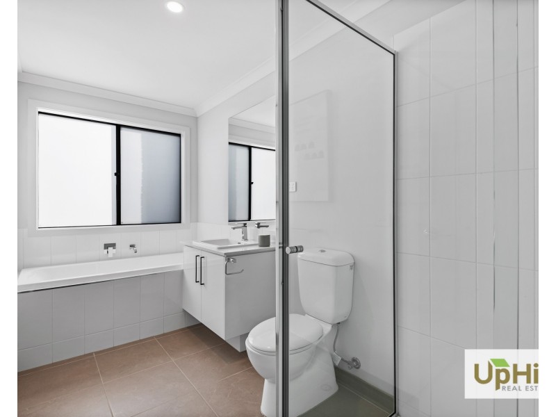 23 Bowler Avenue, Clyde VIC 3978