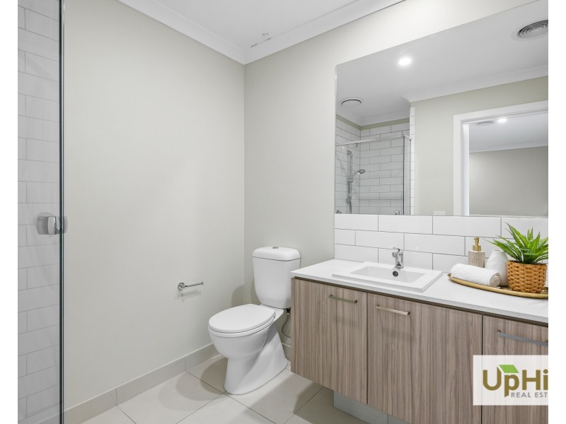 6 Hacienda Lane, Clyde North VIC 3978