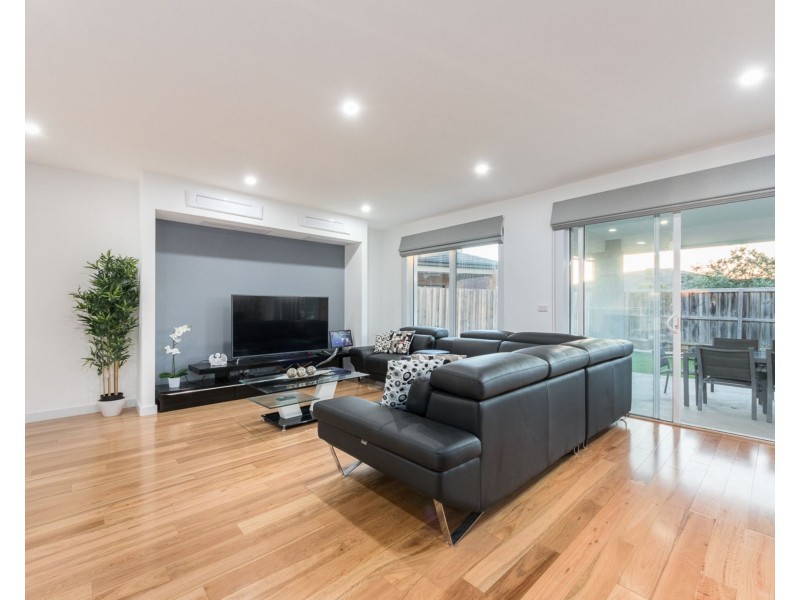 6 Feodora Crescent, Narre Warren VIC 3805