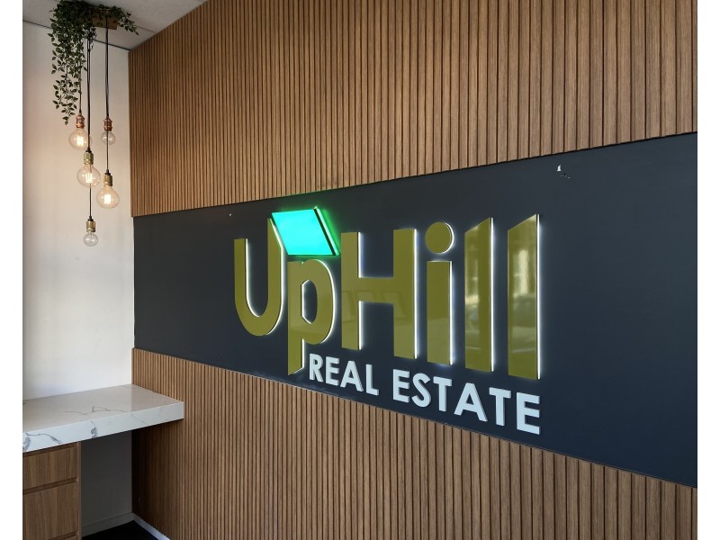 6 Tyndall Street, Cranbourne East VIC 3977