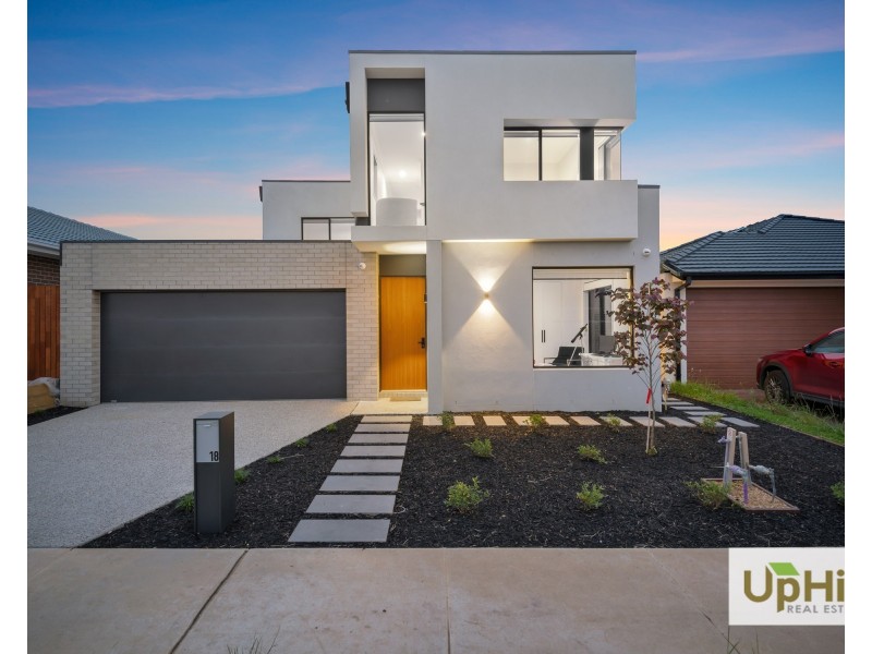 18 Vielo Circuit, Clyde North VIC 3978