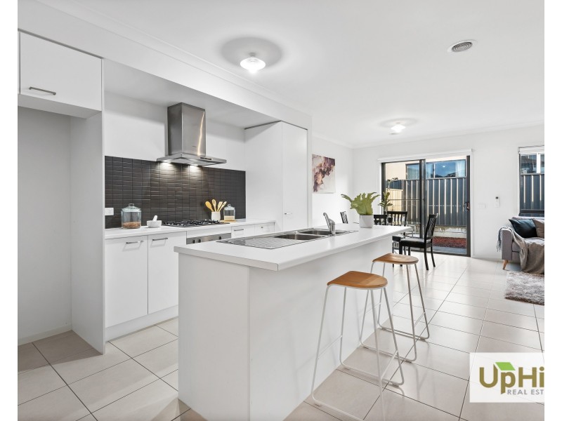 17 Adriatic Circuit, Clyde VIC 3978