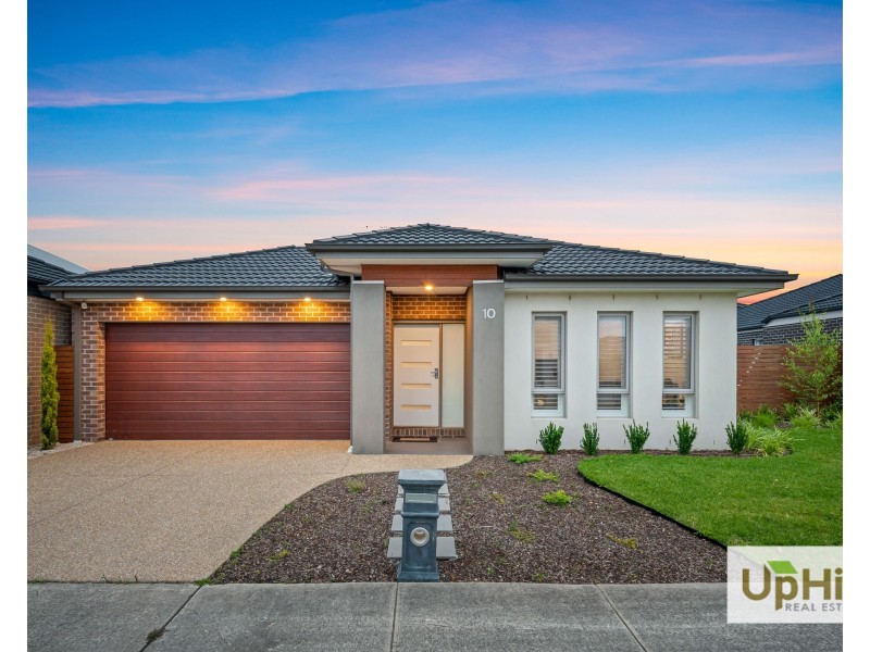 10 Belcam Circuit, Clyde North VIC 3978