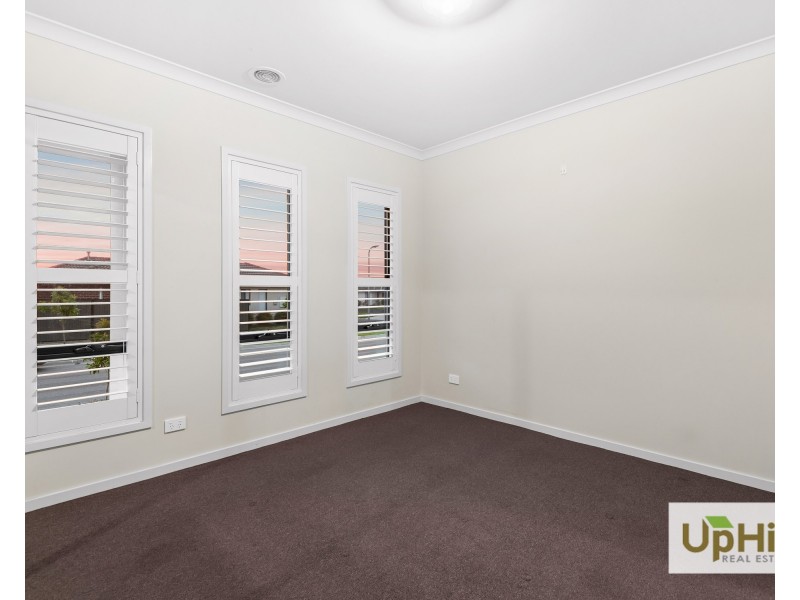 21 Michigan Road, Clyde VIC 3978