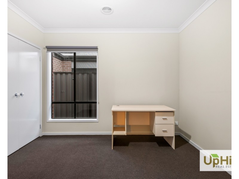 21 Michigan Road, Clyde VIC 3978