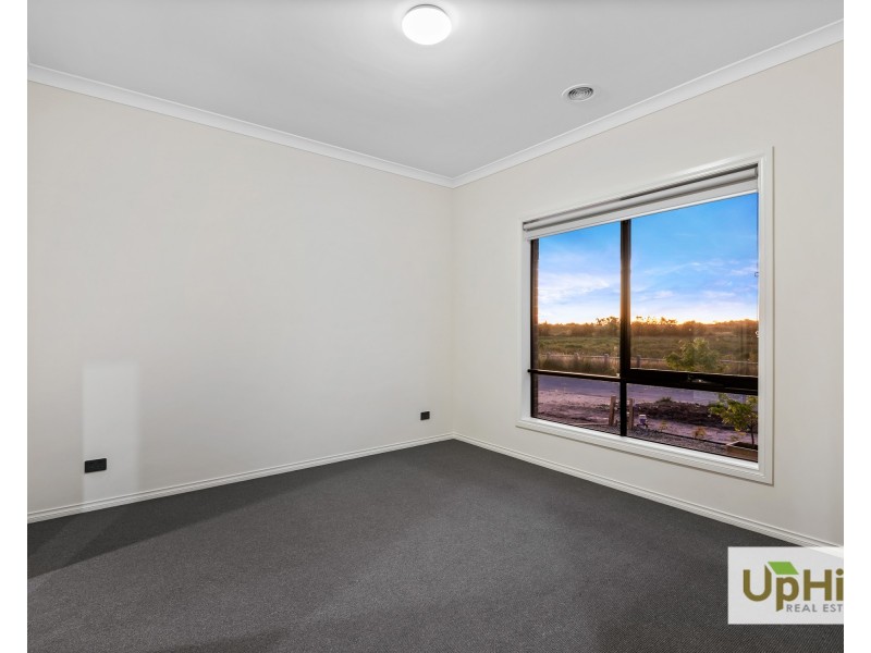 9 Burdekin Road, Clyde VIC 3978