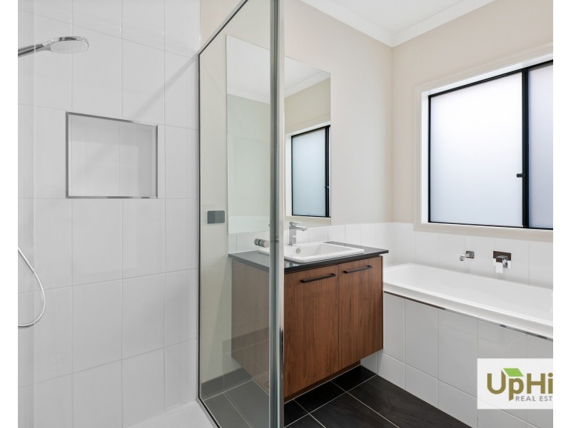 9 Burdekin Road, Clyde VIC 3978