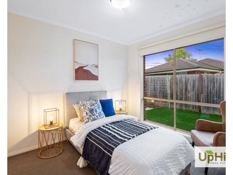 2/50-52 Bellevue Drive, Berwick VIC 3806