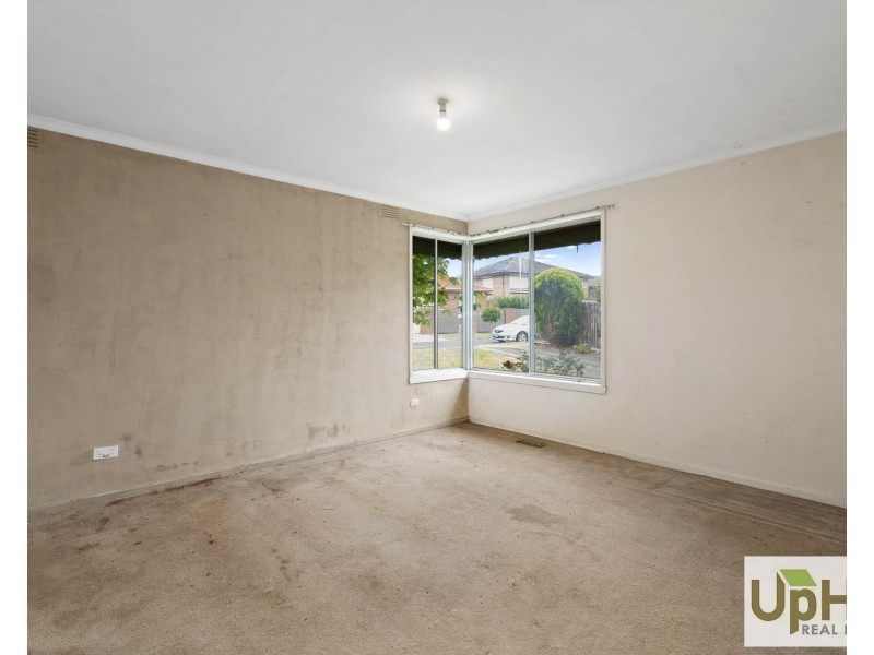 7 Lawrence Crescent, Noble Park North VIC 3174