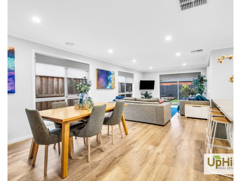 19  Athletic Circuit, Clyde VIC 3978