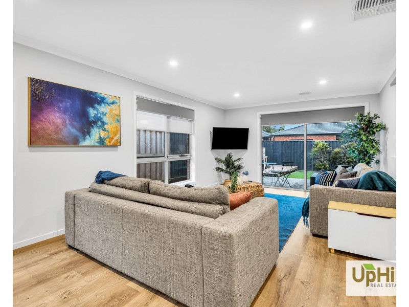 19  Athletic Circuit, Clyde VIC 3978