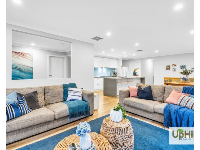 19  Athletic Circuit, Clyde VIC 3978