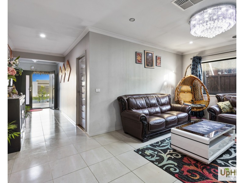 19 Cochin Drive, Clyde North VIC 3978