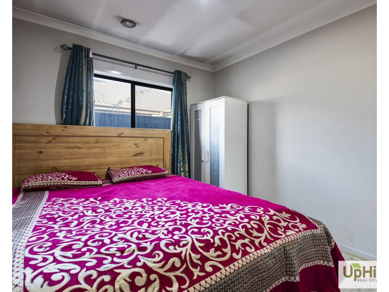 19 Cochin Drive, Clyde North VIC 3978