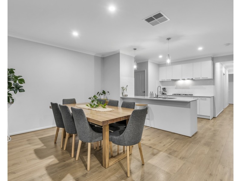 20 Australorp Drive, Clyde North VIC 3978