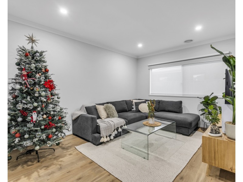 20 Australorp Drive, Clyde North VIC 3978