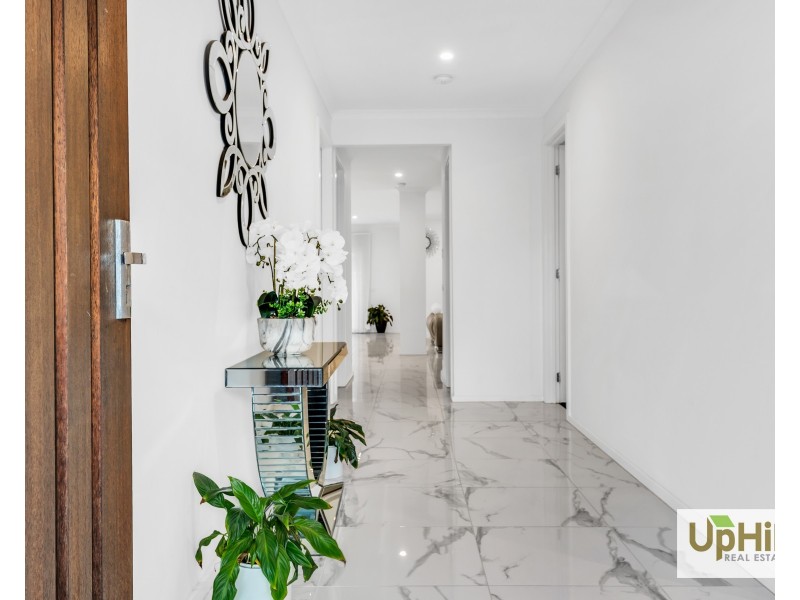 53 Bazadaise Drive, Clyde North VIC 3978