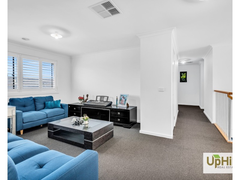 53 Bazadaise Drive, Clyde North VIC 3978