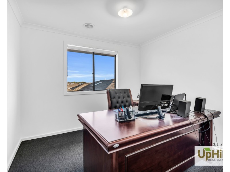 53 Bazadaise Drive, Clyde North VIC 3978