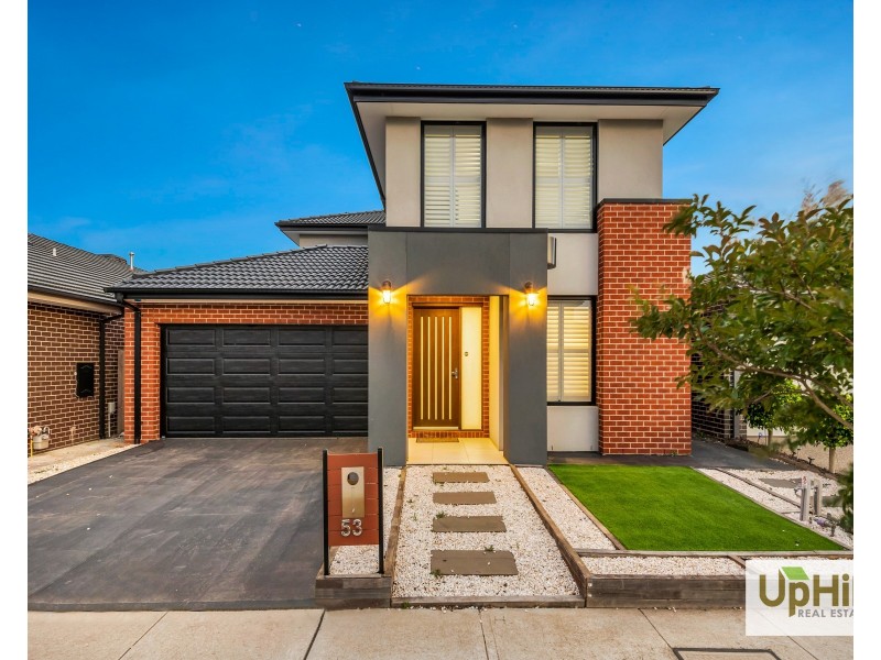 53 Bazadaise Drive, Clyde North VIC 3978