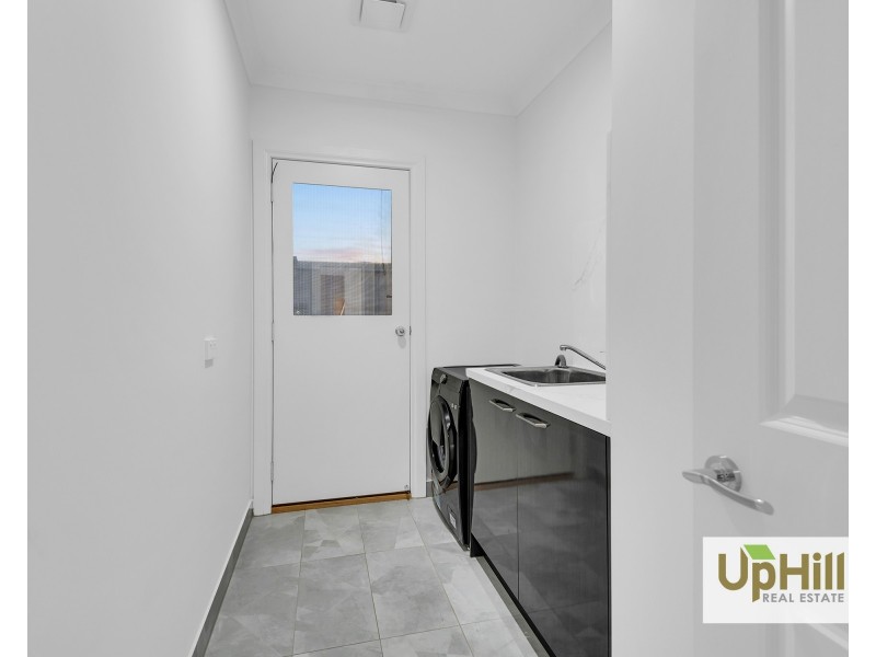 18 Coolana Drive, Clyde North VIC 3978