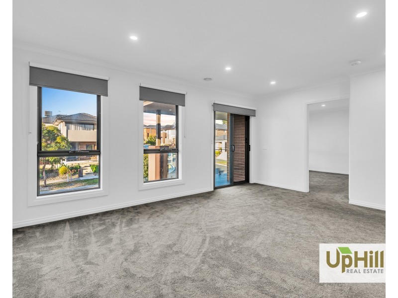 18 Coolana Drive, Clyde North VIC 3978