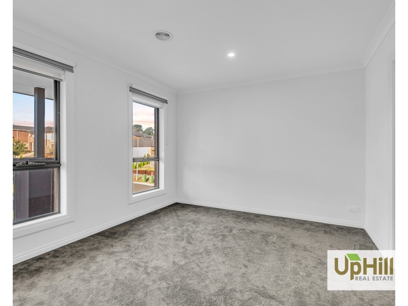 18 Coolana Drive, Clyde North VIC 3978