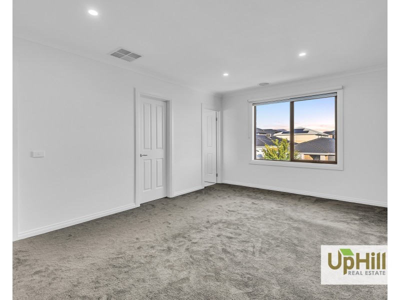 18 Coolana Drive, Clyde North VIC 3978