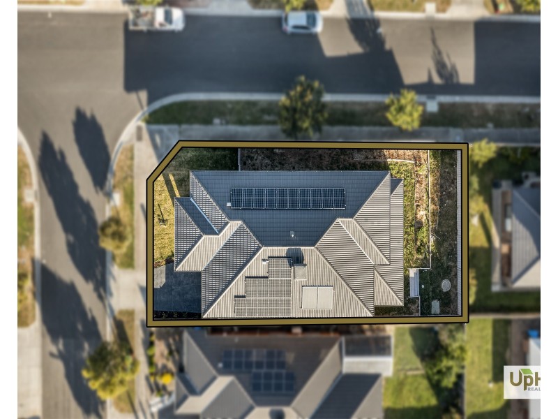 18 Coolana Drive, Clyde North VIC 3978