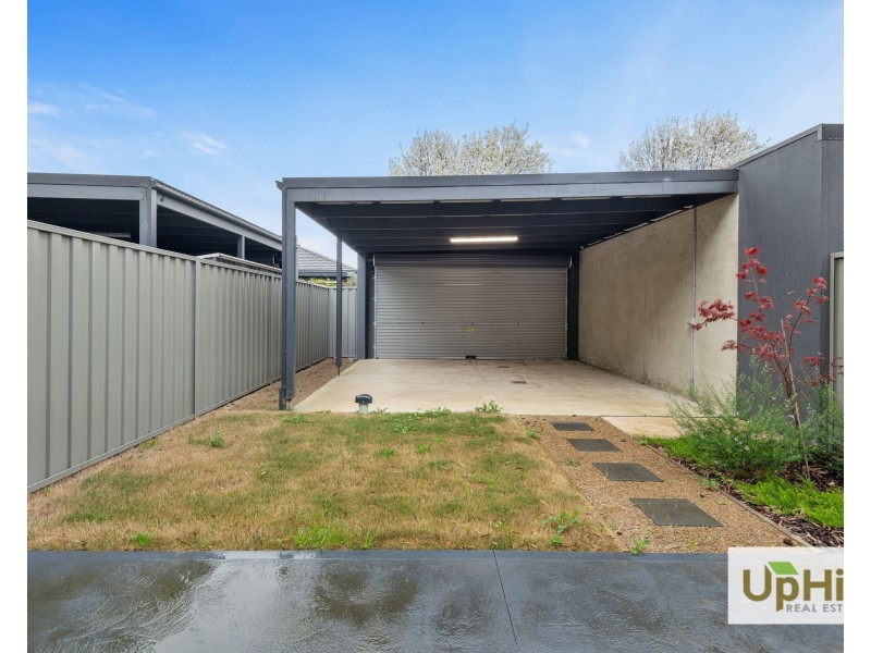 23 Elmslie Drive, Cranbourne East VIC 3977