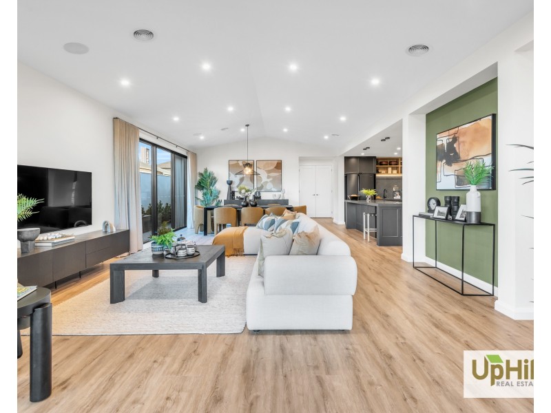 14 Clements street, Officer South VIC 3809