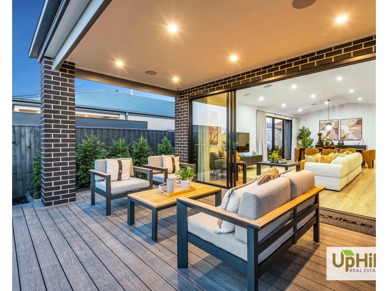 14 Clements street, Officer South VIC 3809