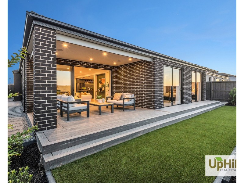 14 Clements street, Officer South VIC 3809