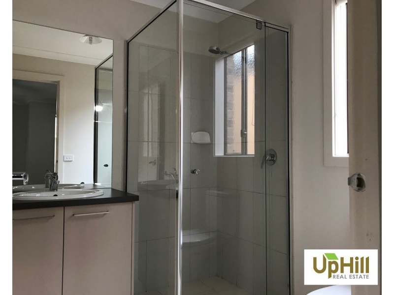 88 Bimberry Circuit, Clyde VIC 3978