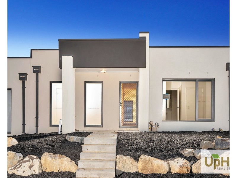 257 Princes Highway, Officer VIC 3809