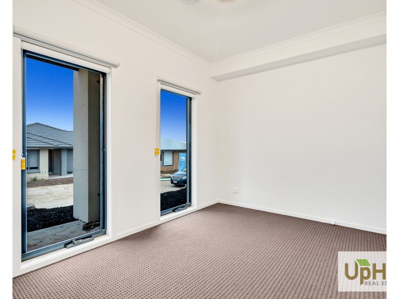 257 Princes Highway, Officer VIC 3809