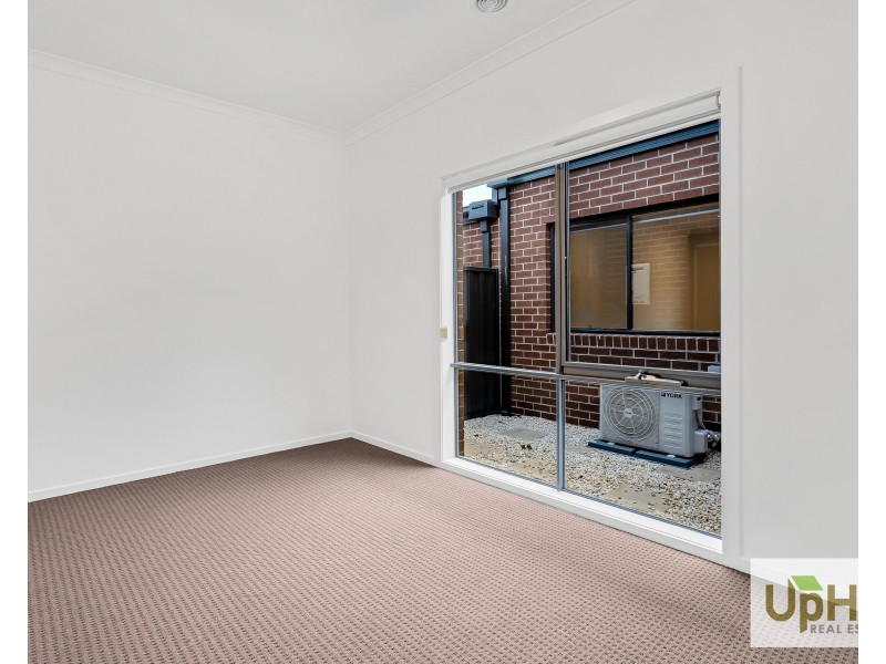 257 Princes Highway, Officer VIC 3809