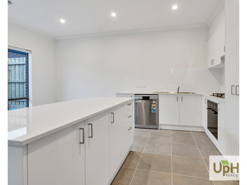 257 Princes Highway, Officer VIC 3809