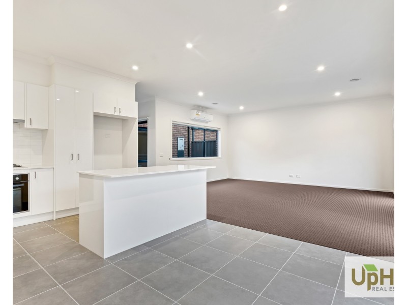 257 Princes Highway, Officer VIC 3809